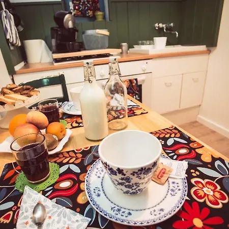 La Finestra Sul Cortile Атри