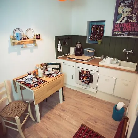 La Finestra Sul Cortile Атри