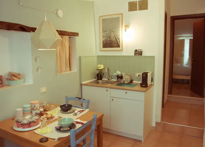 Bed & Breakfast La Finestra Sul Cortile 3*