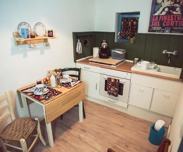 La Finestra Sul Cortile Atri