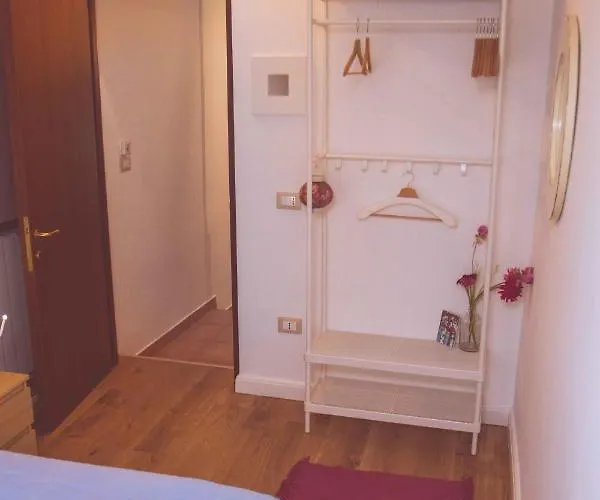 La Finestra Sul Cortile Bed & Breakfast 3*